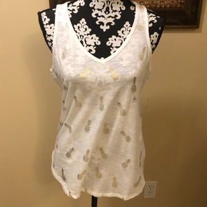 NY&C 🍍 V-Neck shiny gold Pineapples stamped front, solid back Semi-Sheer tank